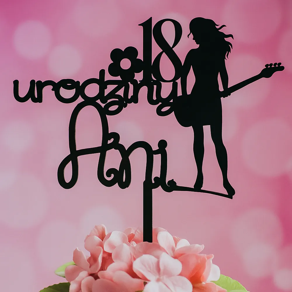 Topper muzyczny dziewczyna z gitarą – personalizowany