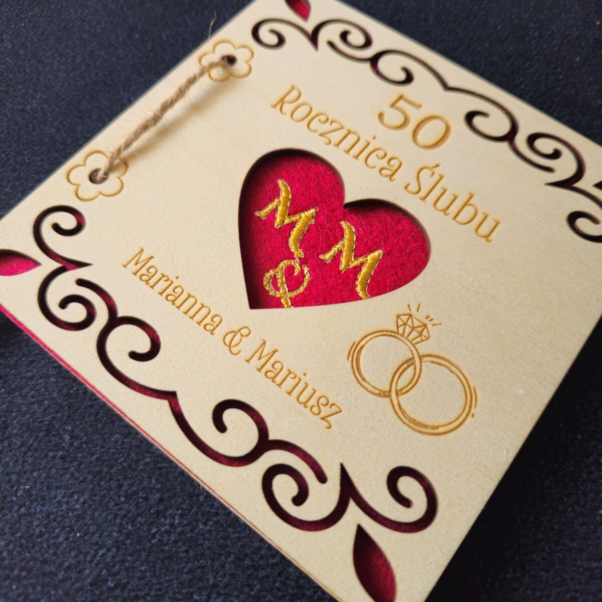 Personalizowane upominki z grawerem i haftem